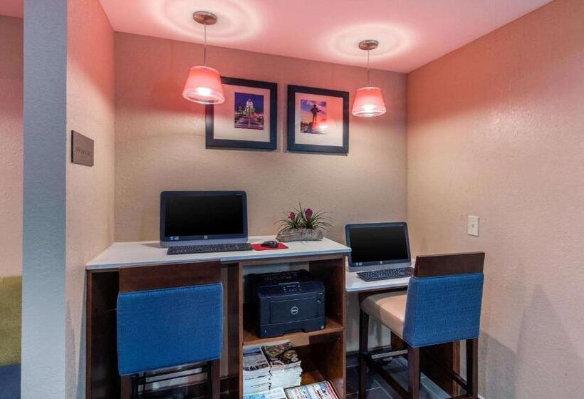 酒店 Comfort Inn & Suites Montgomery East Carmichael Rd