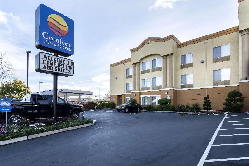 فندق Comfort Inn & Suites Sacramento   University Area