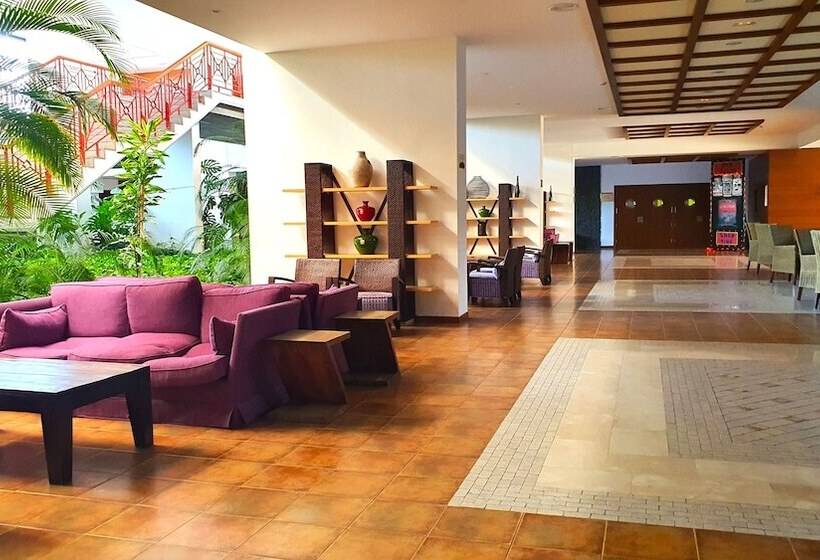 בית מלון כפרי Costa Calero Thalasso & Spa