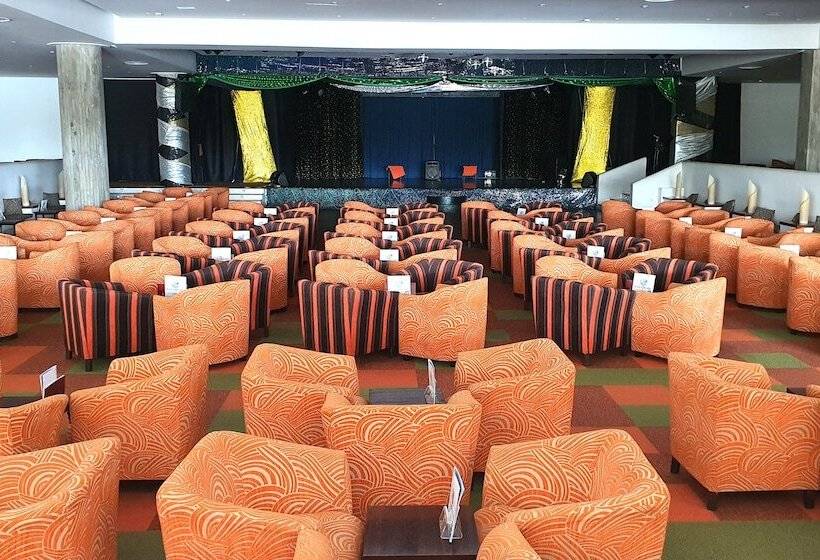 בית מלון כפרי Costa Calero Thalasso & Spa