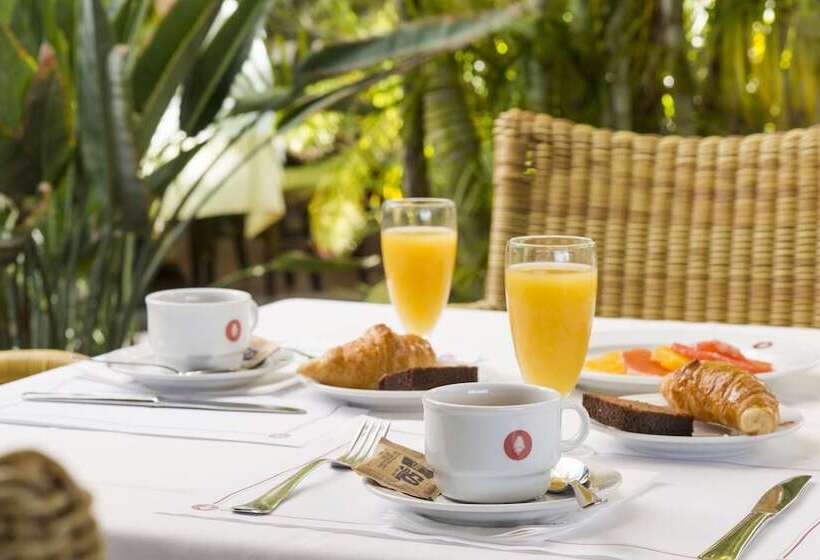 בית מלון כפרי Costa Calero Thalasso & Spa