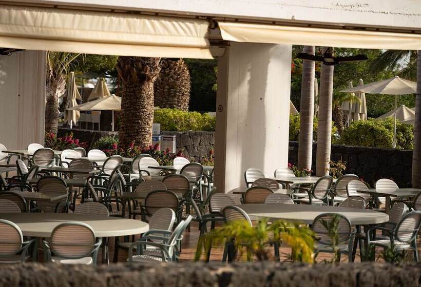 בית מלון כפרי Costa Calero Thalasso & Spa