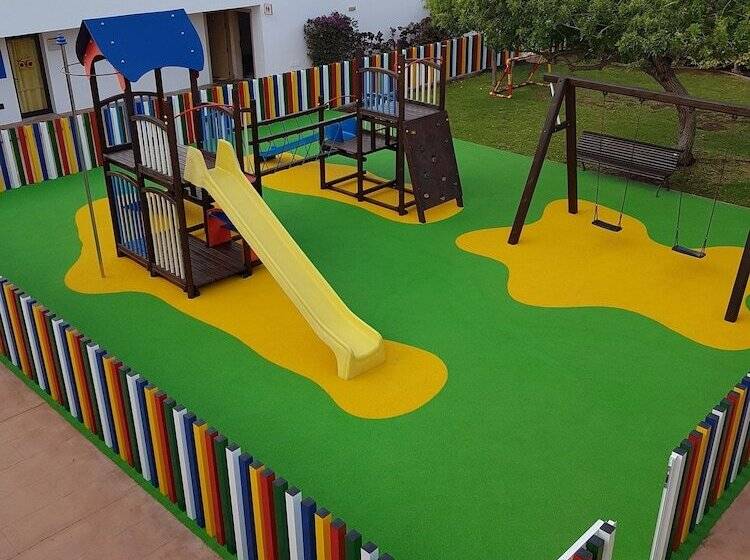 בית מלון כפרי Costa Calero Thalasso & Spa