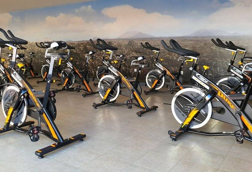 בית מלון כפרי Costa Calero Thalasso & Spa