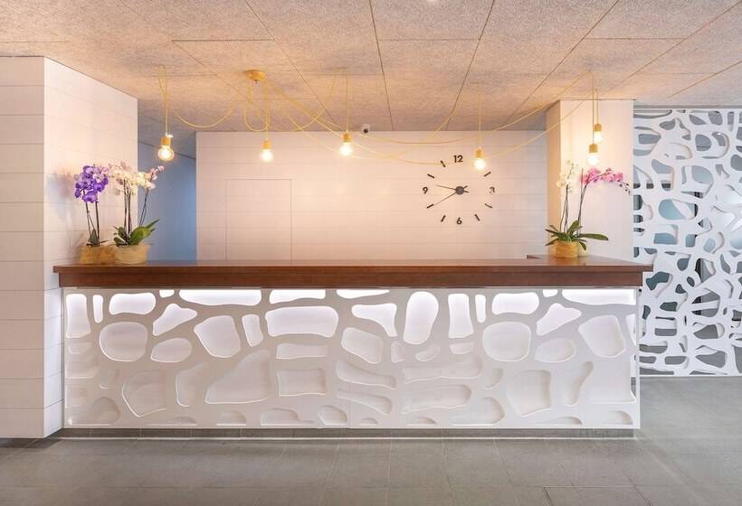 בית מלון כפרי Costa Calero Thalasso & Spa