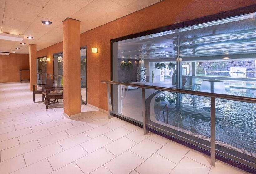 בית מלון כפרי Costa Calero Thalasso & Spa