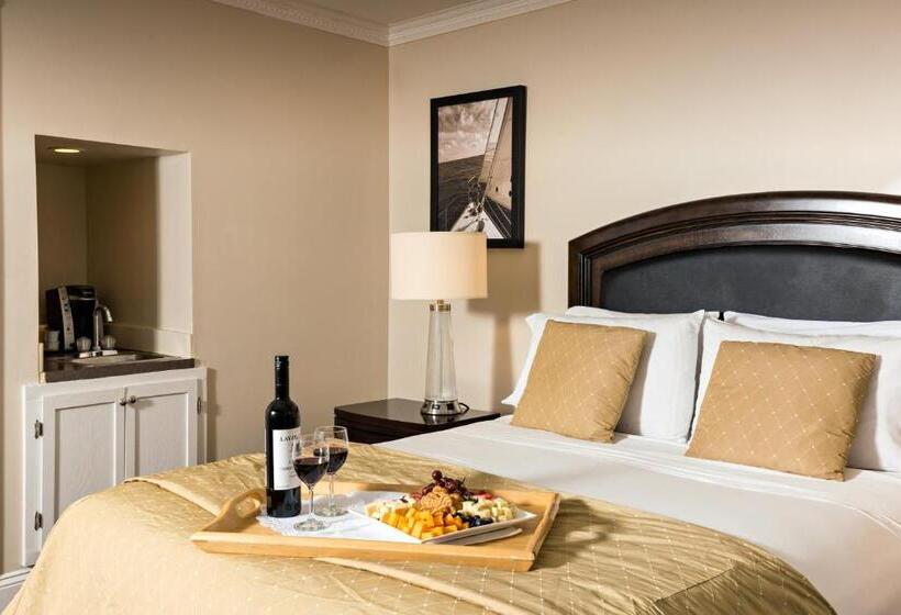 Отель Crowne Pointe Historic Inn Adults Only