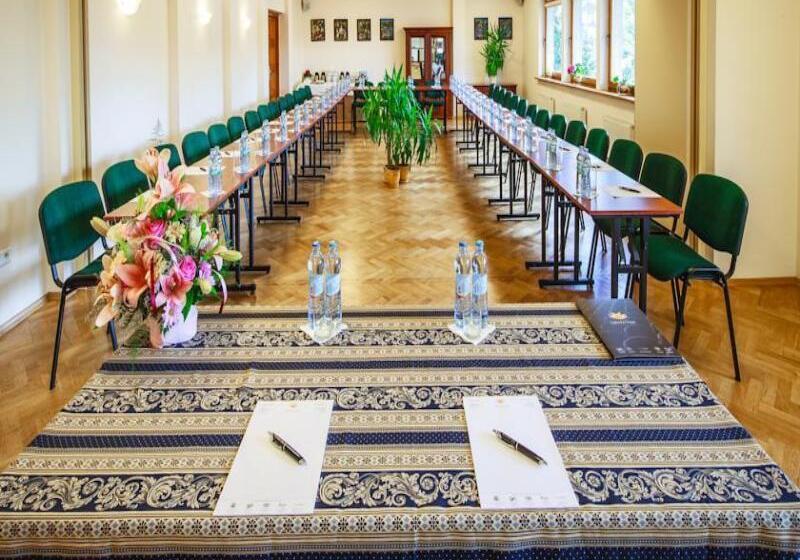 Czarny Potok Klimatyczny Hotel Z Basenem, Jaccuzi I Saunami