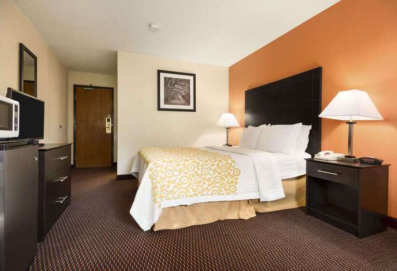 فندق Days Inn By Wyndham Greenwood Sc