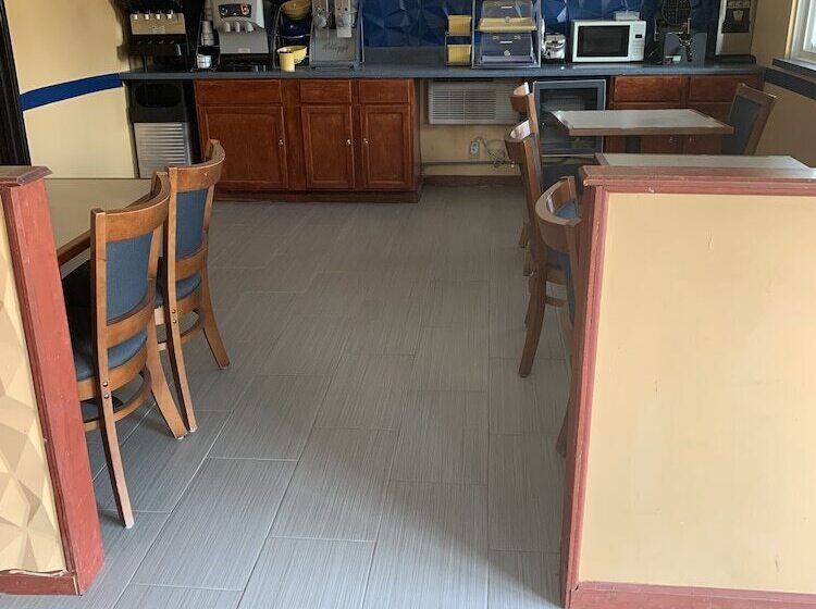 فندق Days Inn By Wyndham Greenwood Sc