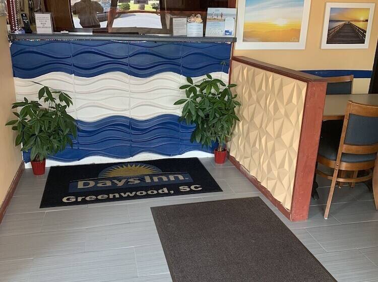 فندق Days Inn By Wyndham Greenwood Sc