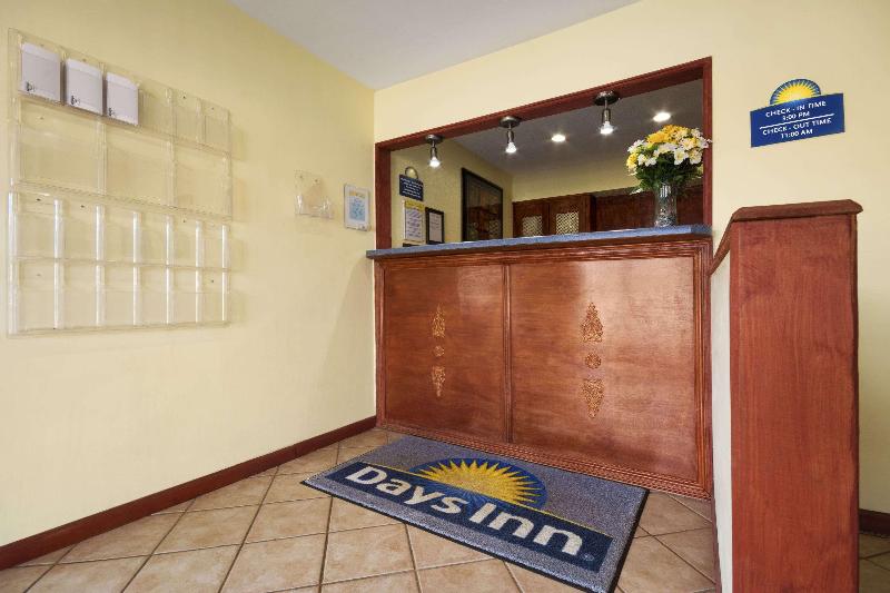 فندق Days Inn By Wyndham Greenwood Sc