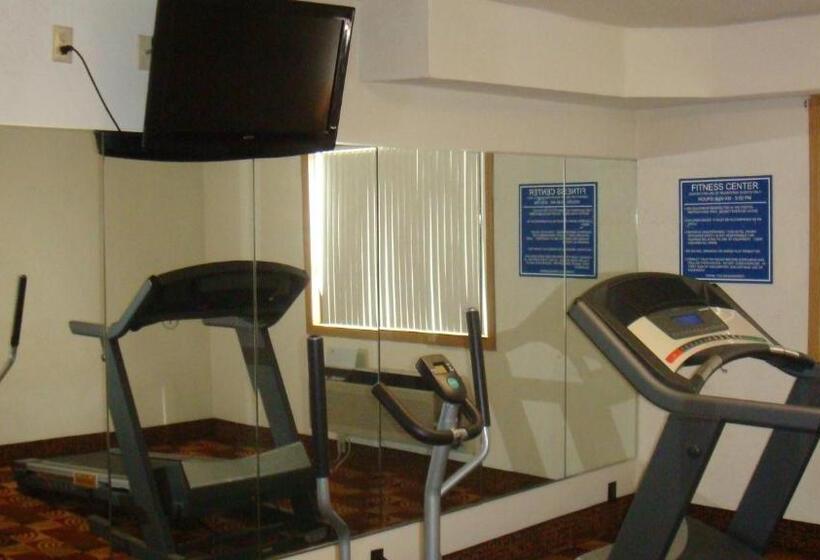 Отель Days Inn By Wyndham Muncie Ball State University
