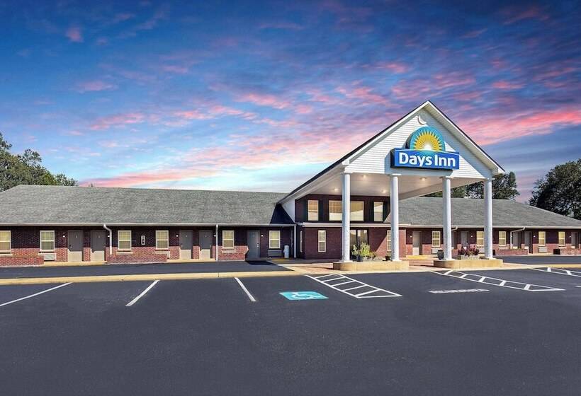 فندق Days Inn By Wyndham Savannah