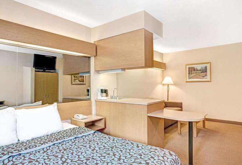 فندق Days Inn By Wyndham Sturbridge