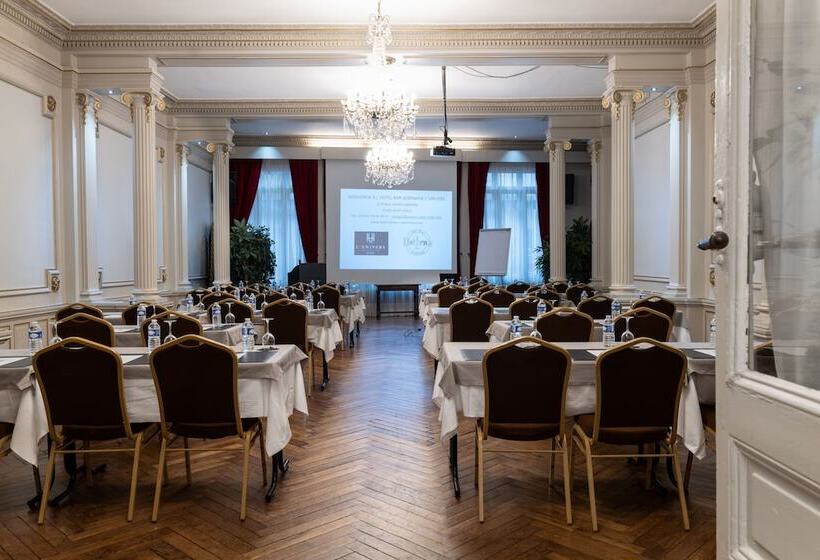 Отель De L'univers