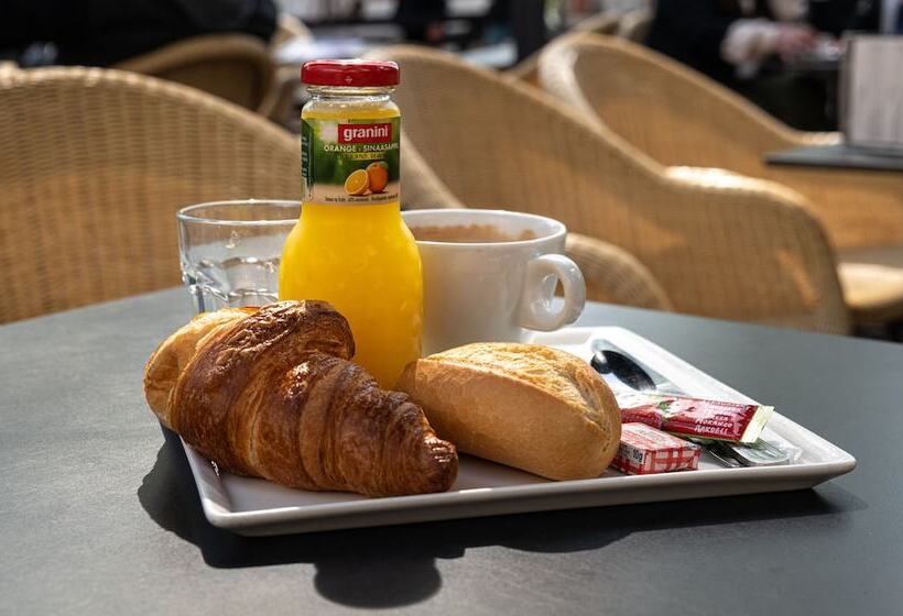 Отель De L'univers