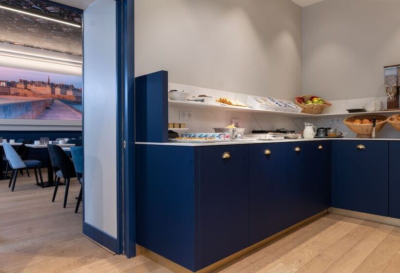 Отель De L'univers