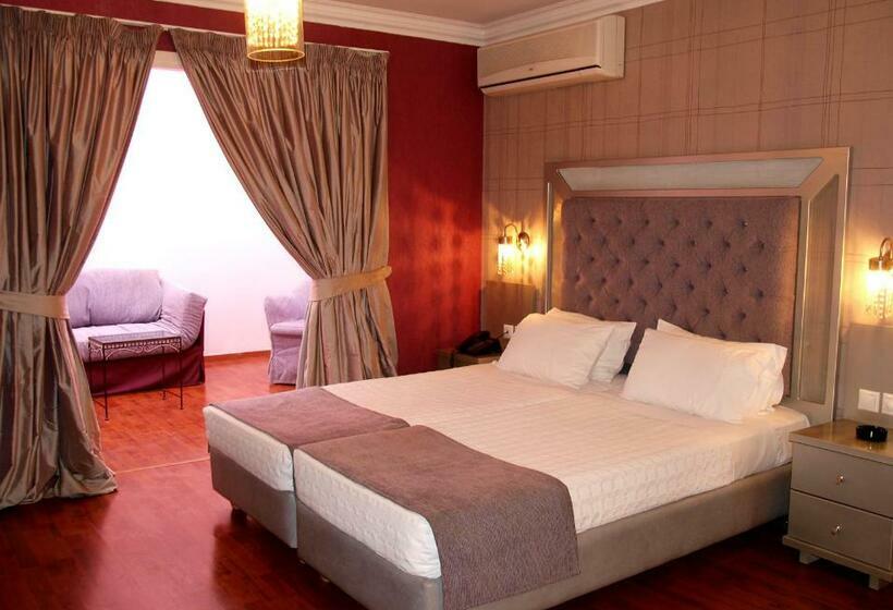 Hotel Delphi Art