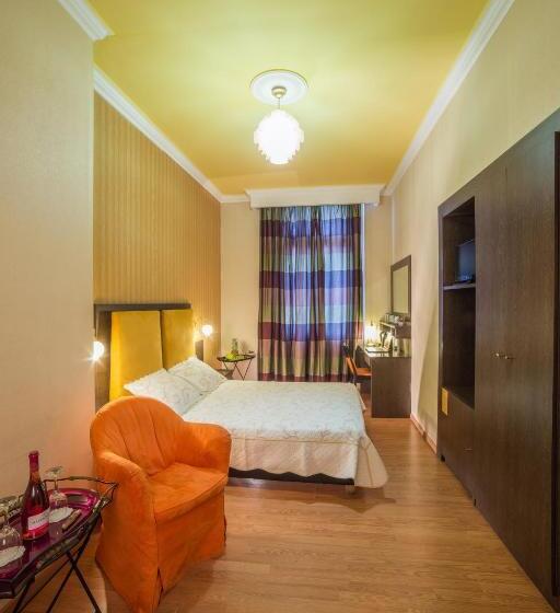 Hotel Delphi Art
