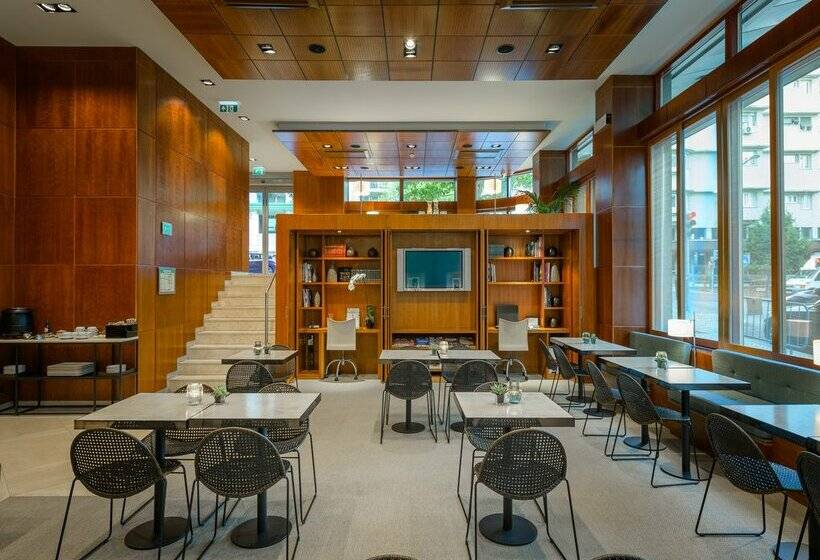 هتل Dom Carlos Liberty