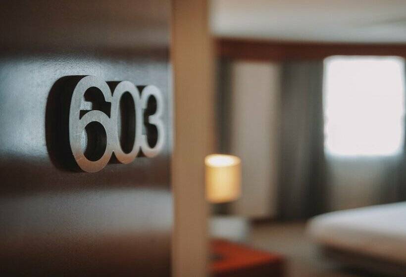 هتل Dom Carlos Liberty