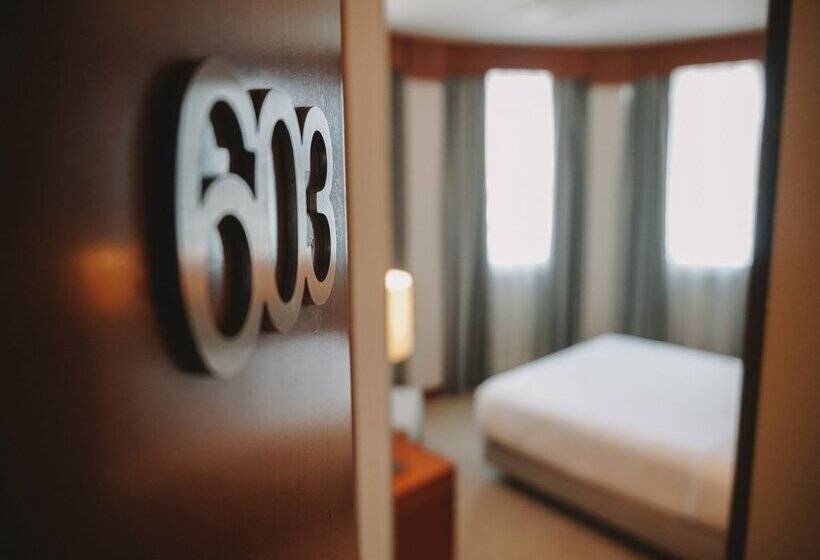 هتل Dom Carlos Liberty