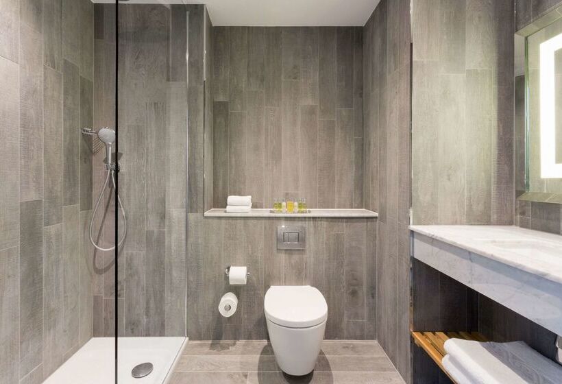 Отель Doubletree By Hilton Edinburgh Queensferry Crossing