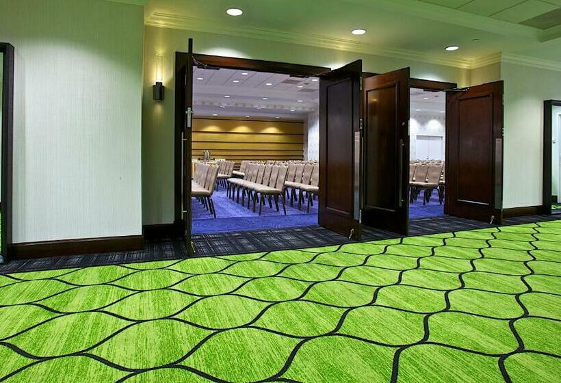 בית מלון כפרי Doubletree By Hilton Montreal