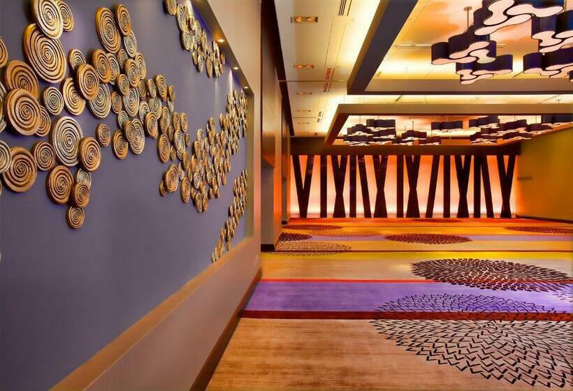 בית מלון כפרי Doubletree By Hilton Montreal