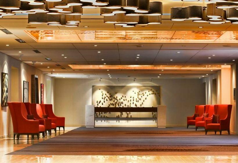בית מלון כפרי Doubletree By Hilton Montreal