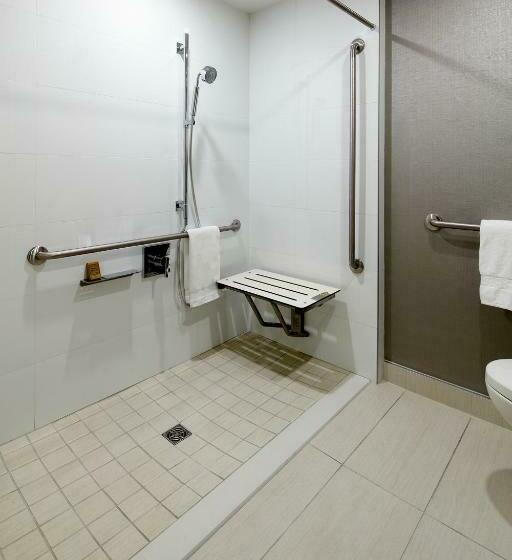 בית מלון כפרי Doubletree By Hilton Montreal