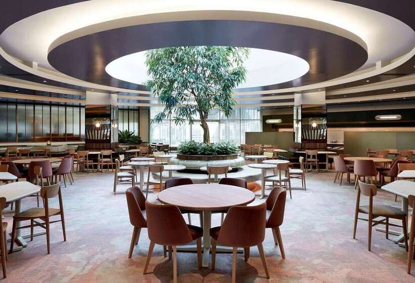 בית מלון כפרי Doubletree By Hilton Montreal