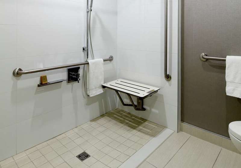 בית מלון כפרי Doubletree By Hilton Montreal