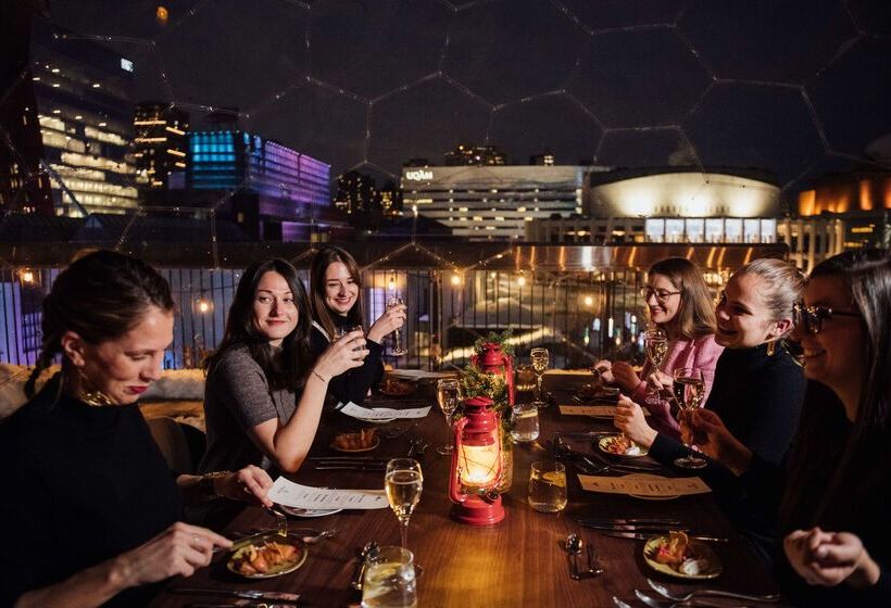 בית מלון כפרי Doubletree By Hilton Montreal