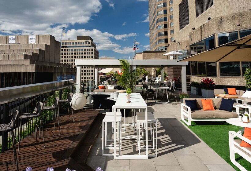 בית מלון כפרי Doubletree By Hilton Montreal