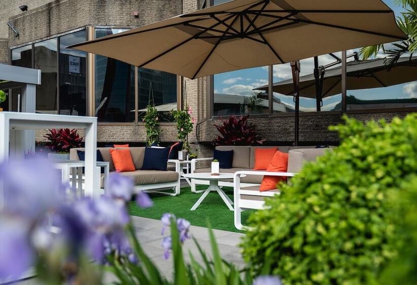 בית מלון כפרי Doubletree By Hilton Montreal