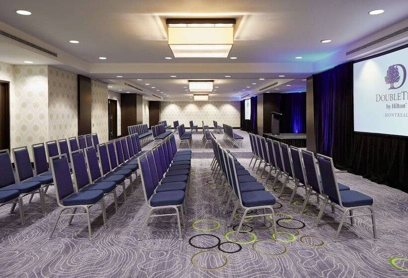 בית מלון כפרי Doubletree By Hilton Montreal