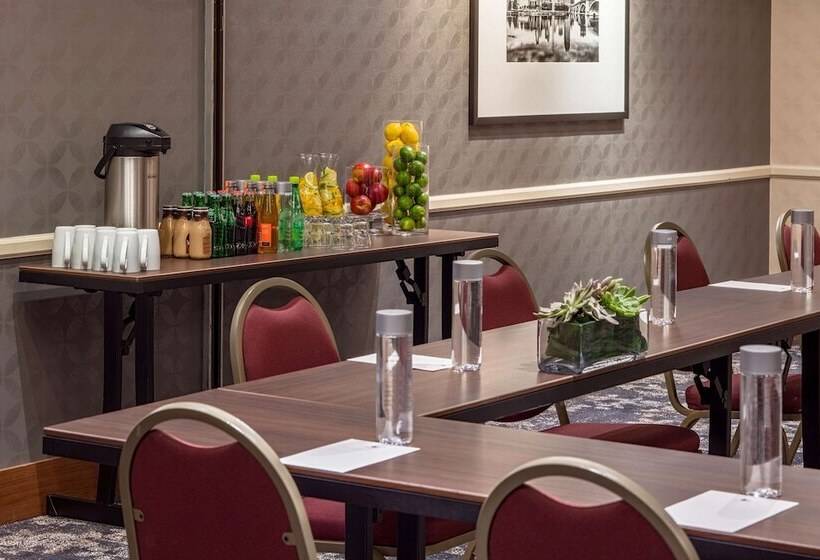 호텔 Doubletree Suites By Hilton Minneapolis Downtown