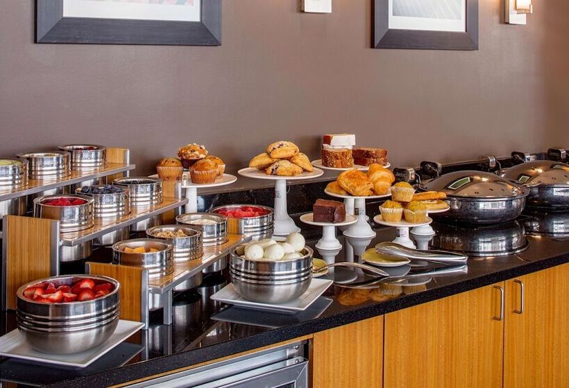 호텔 Doubletree Suites By Hilton Minneapolis Downtown