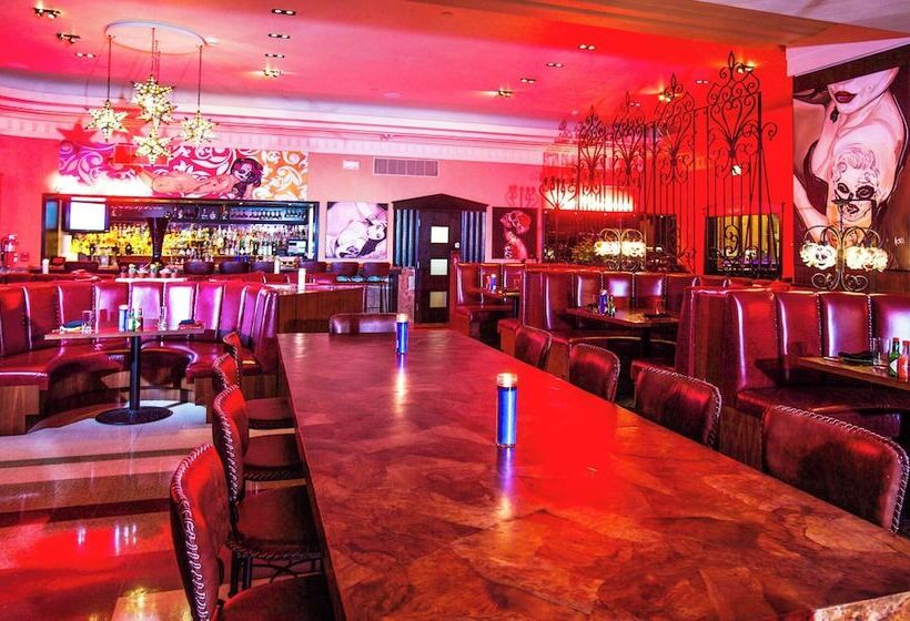 בית מלון כפרי Dream South Beach, By Hyatt