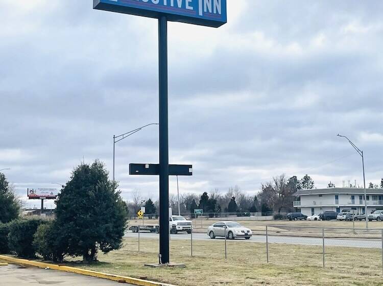 בית מלון כפרי Executive Inn