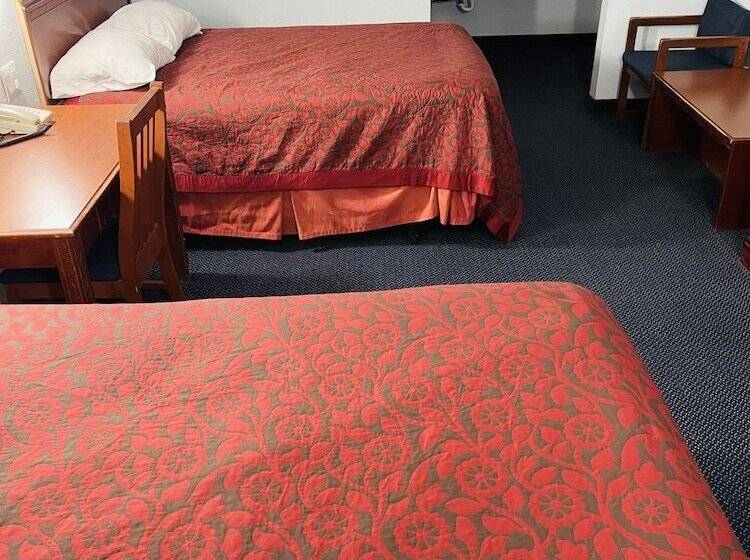 בית מלון כפרי Executive Inn