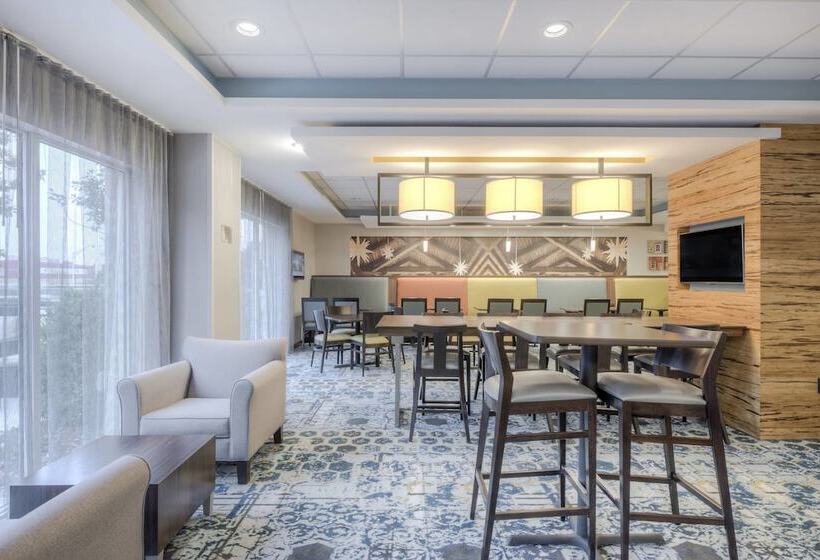 فندق Fairfield Inn & Suites By Marriott Winston Salem Downtown