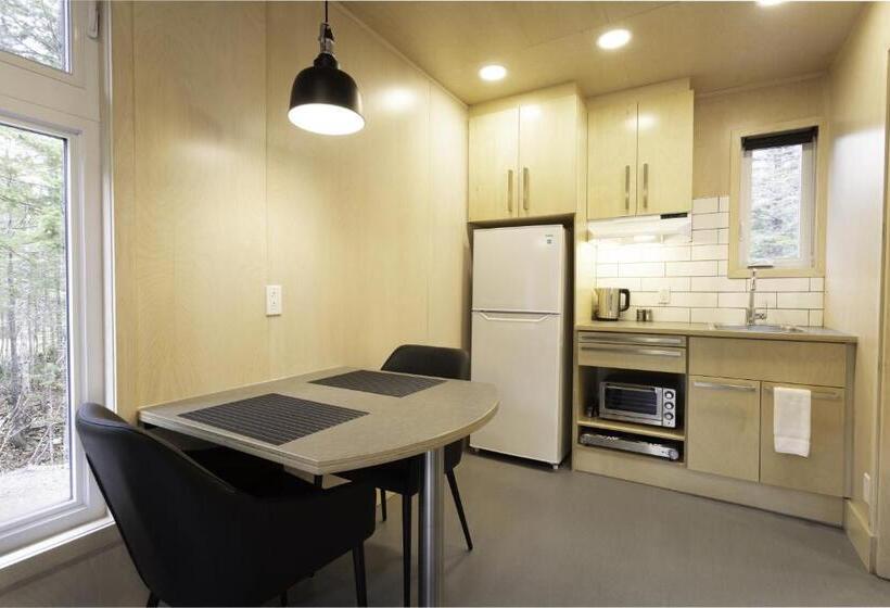 בית מלון כפרי Gite Du Montalbert Sepaq