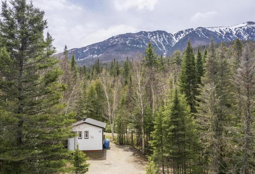 בית מלון כפרי Gite Du Montalbert Sepaq