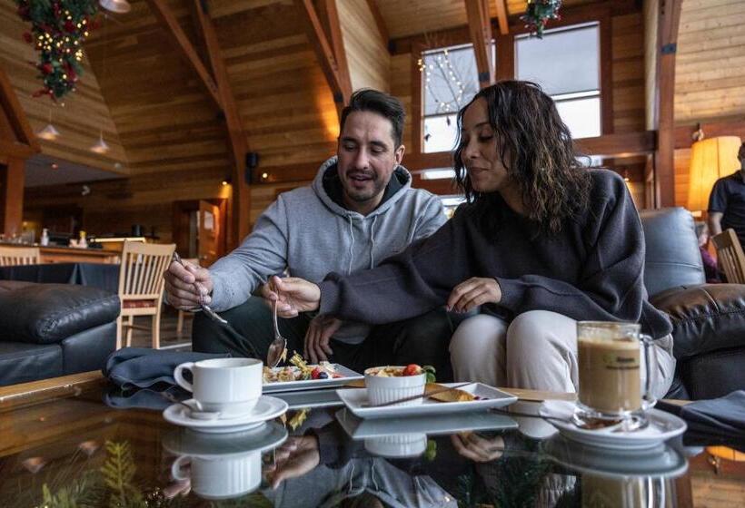 בית מלון כפרי Gite Du Montalbert Sepaq