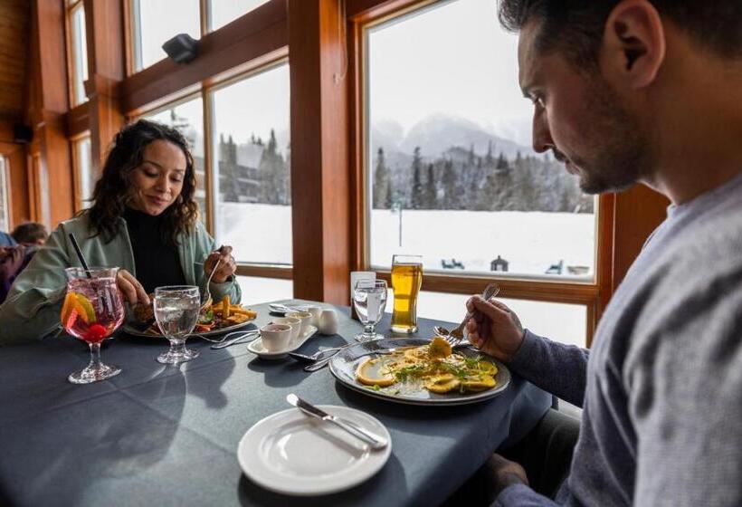 בית מלון כפרי Gite Du Montalbert Sepaq