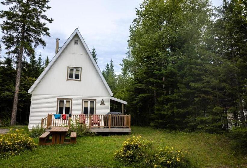 בית מלון כפרי Gite Du Montalbert Sepaq