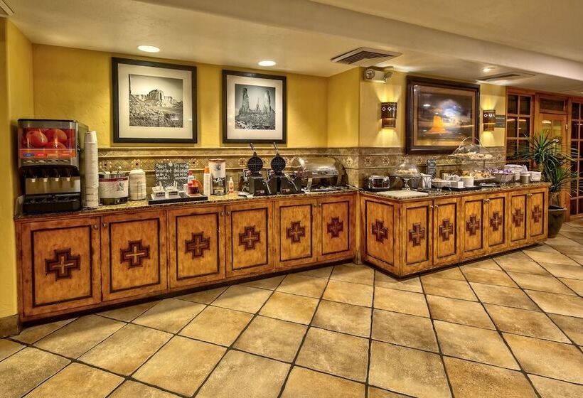 酒店 Hampton Inn Kayenta